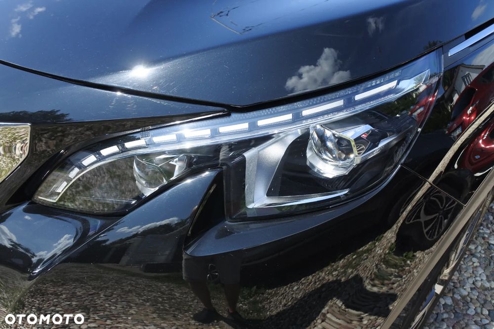 Peugeot 5008 PureTech 130 EAT8 Stop & Start Allure Pack - 26