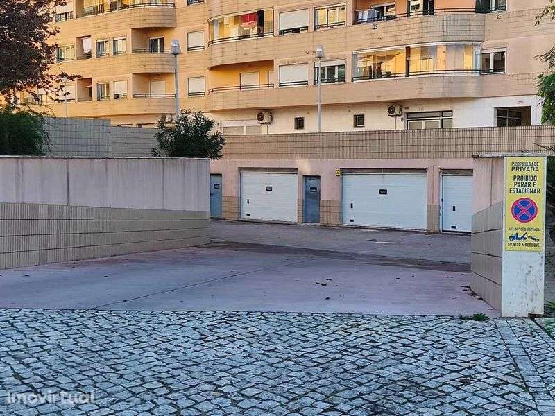 Arrendamento de garagem na Avenida das Nações Unidas, 24 - Grande imagem: 2/2