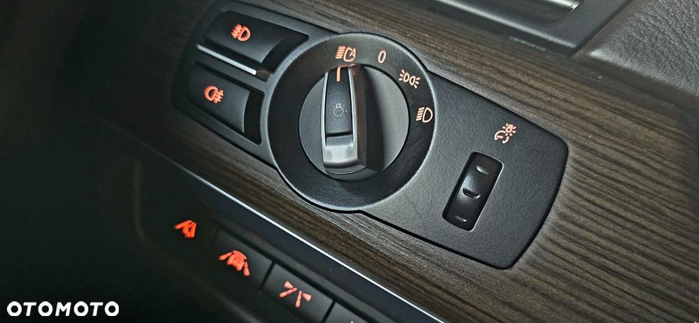 BMW Seria 7 740d xDrive - 17