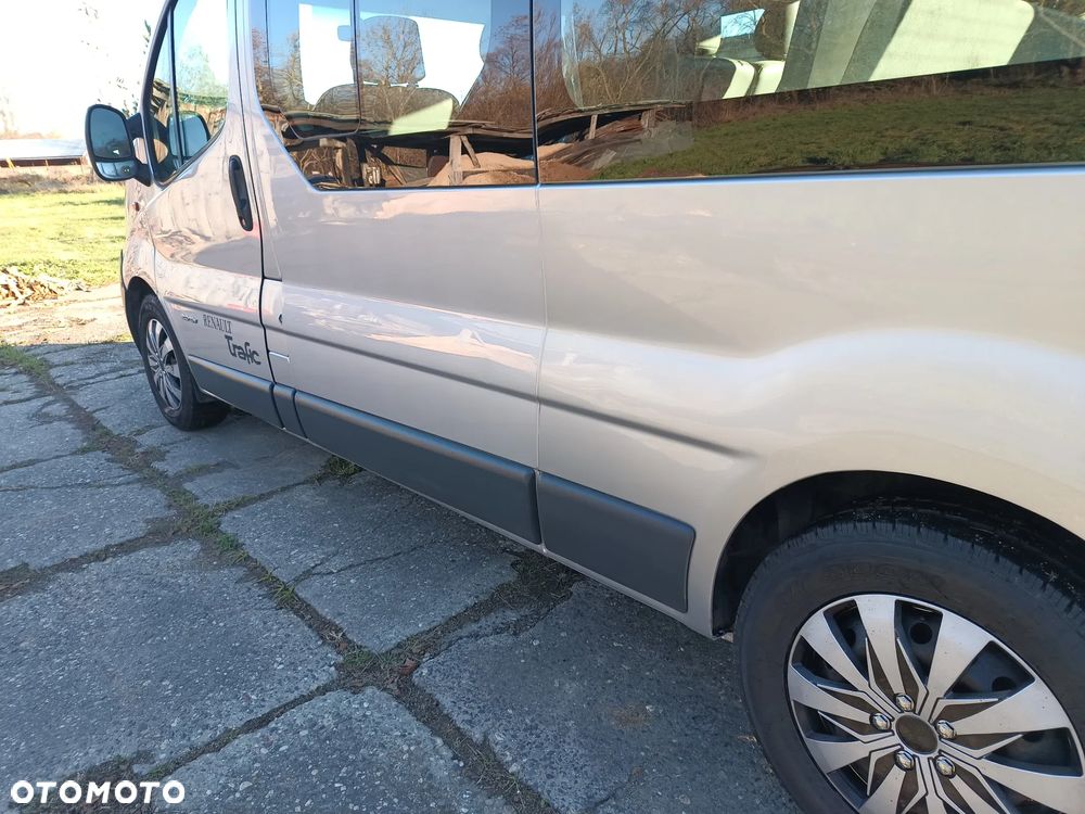Renault Trafic ver-2-0-16v-combi-l2h1 - 13