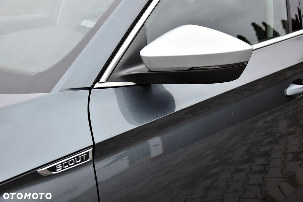 Skoda Superb 2.0 TDI 4x4 DSG Scout - 13