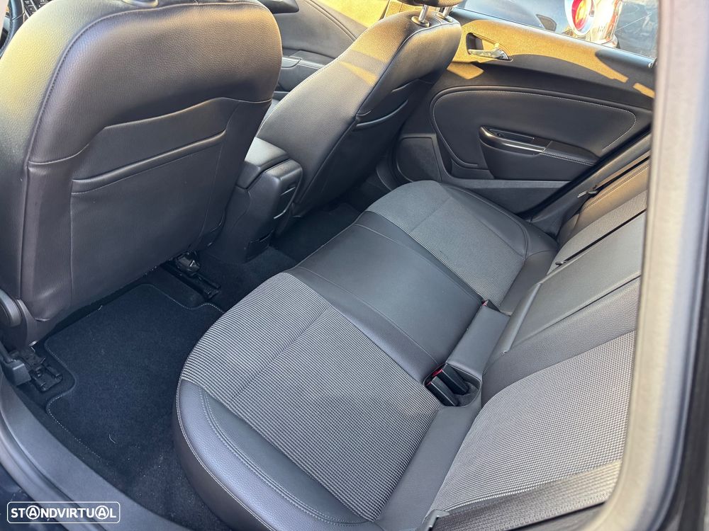 Opel Astra 1.7 CDTI Cosmo - 9