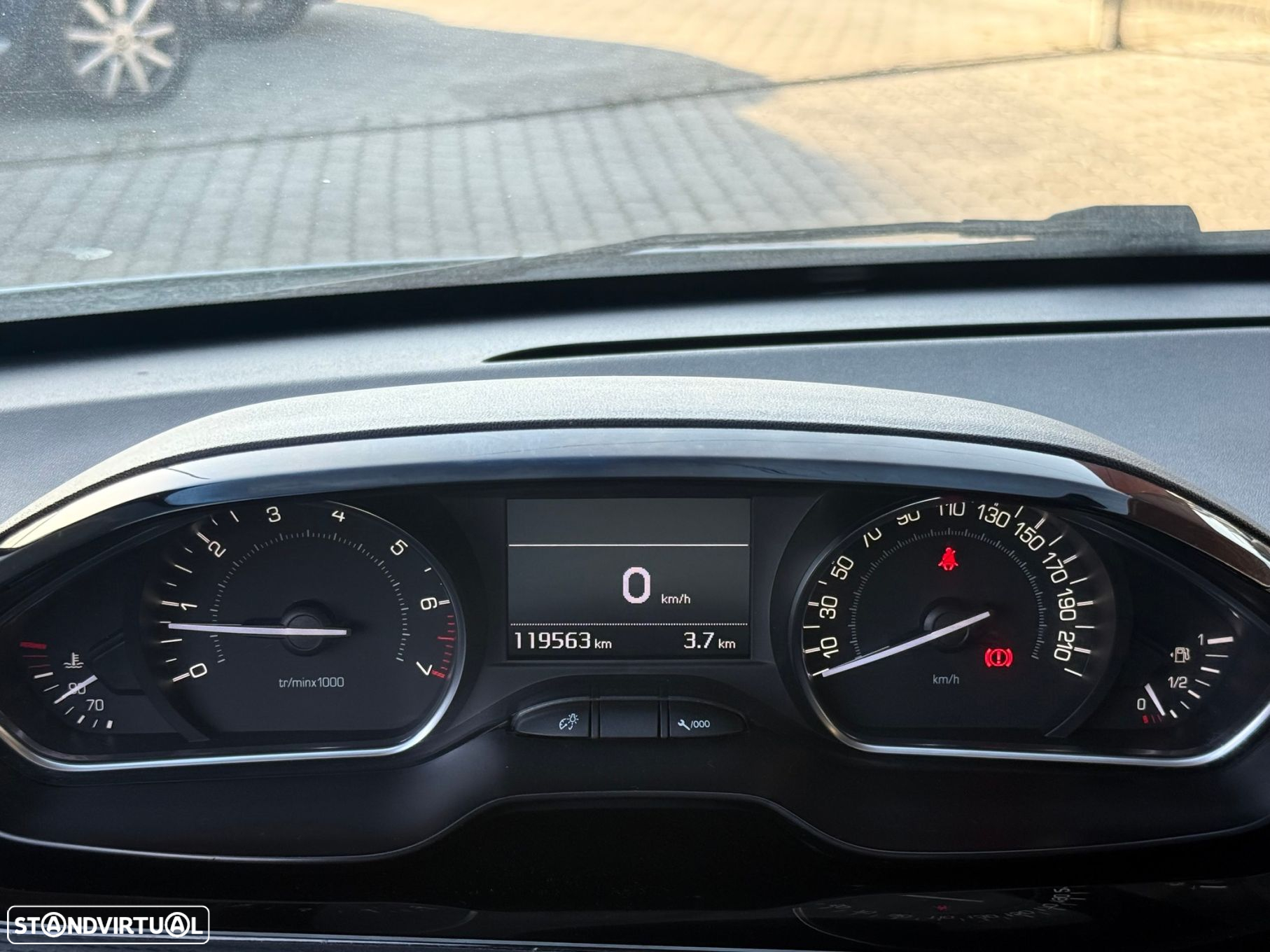 Peugeot 208 1.2 PureTech Style - 10