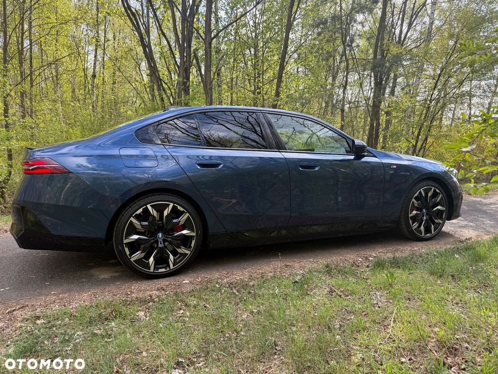 BMW Seria 5 550e xDrive PHEV M Sport - 24