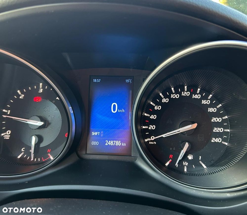 Toyota Avensis 2.0 D-4D Premium - 7