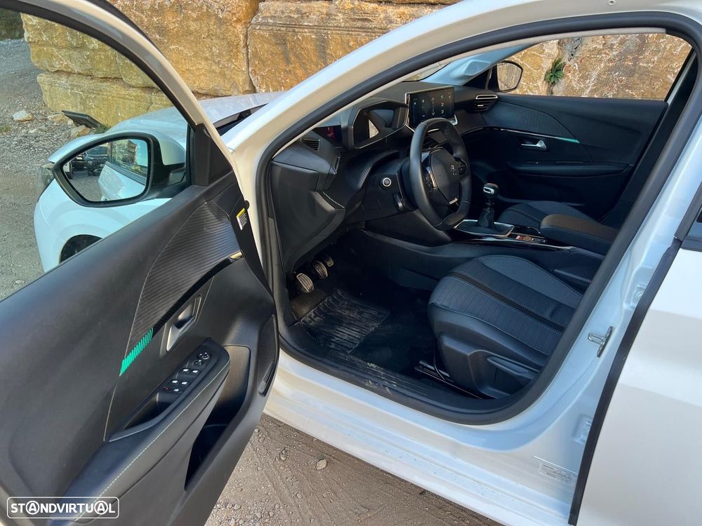 Peugeot 208 - 26
