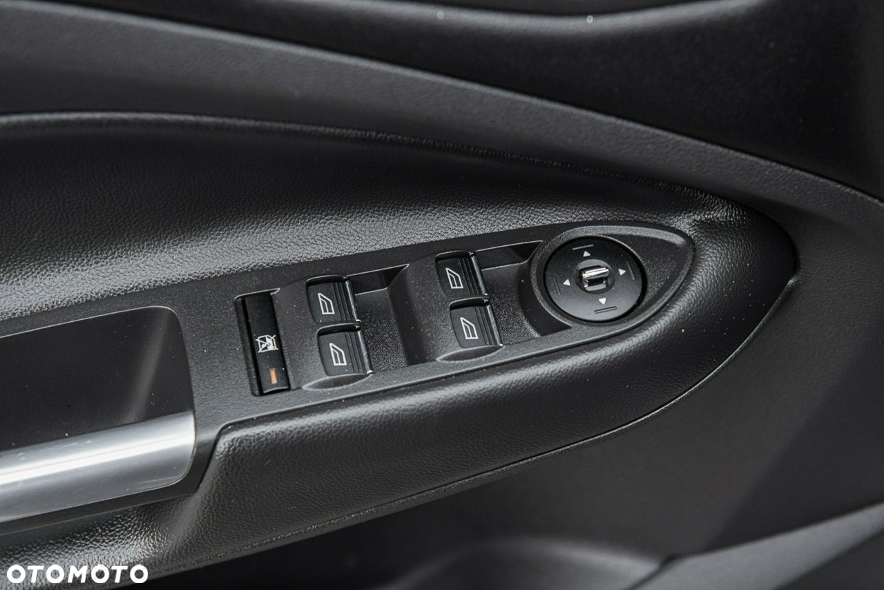 Ford Kuga - 28