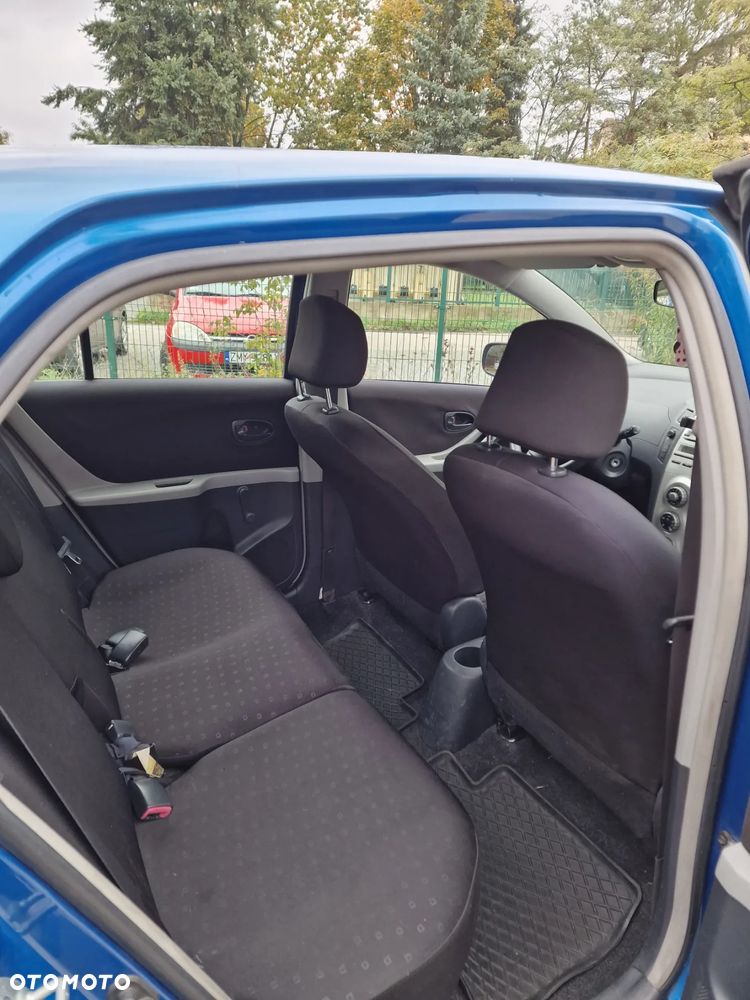 Toyota Yaris - 7