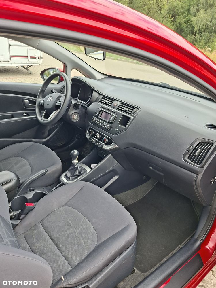 Kia Rio - 5
