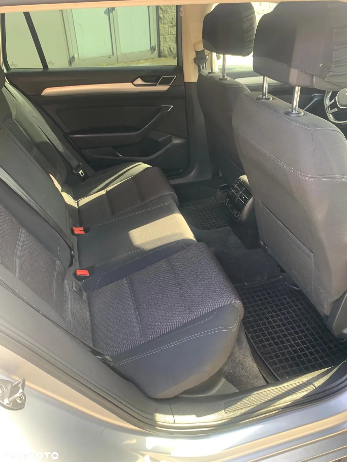 Volkswagen Passat - 18