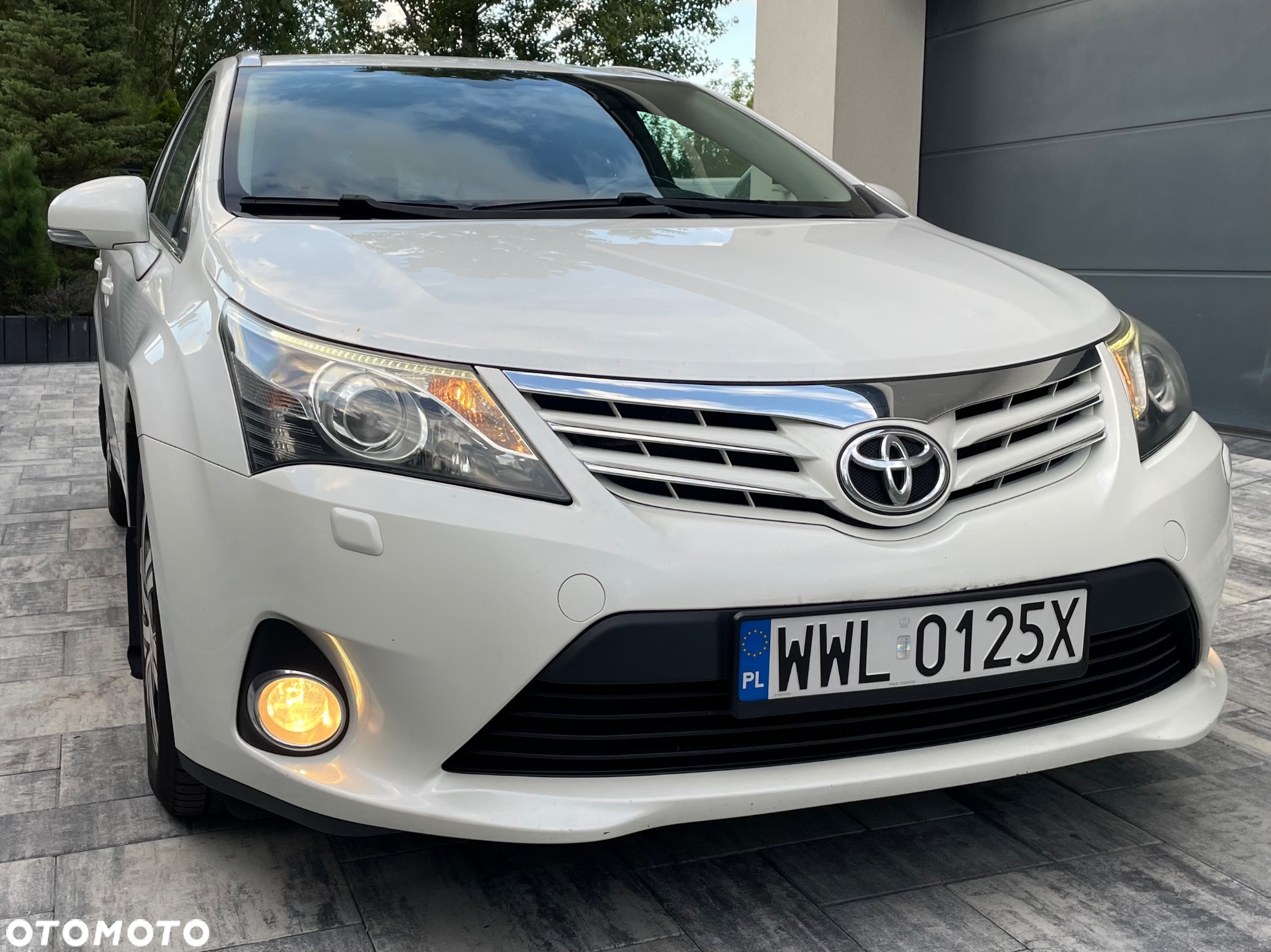 Toyota Avensis 2.0 D-4D Premium - 4