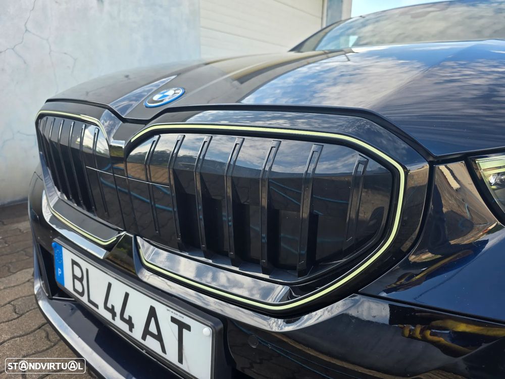 BMW 530 e Pack Desportivo M Pro - 11