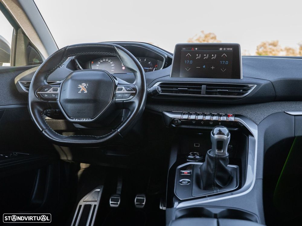 Peugeot 5008 1.5 BlueHDi Crossway - 32