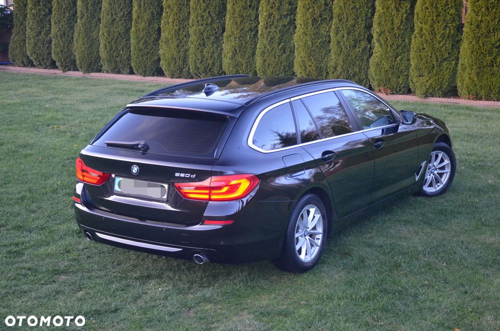 BMW Seria 5 520d Luxury Line - 14