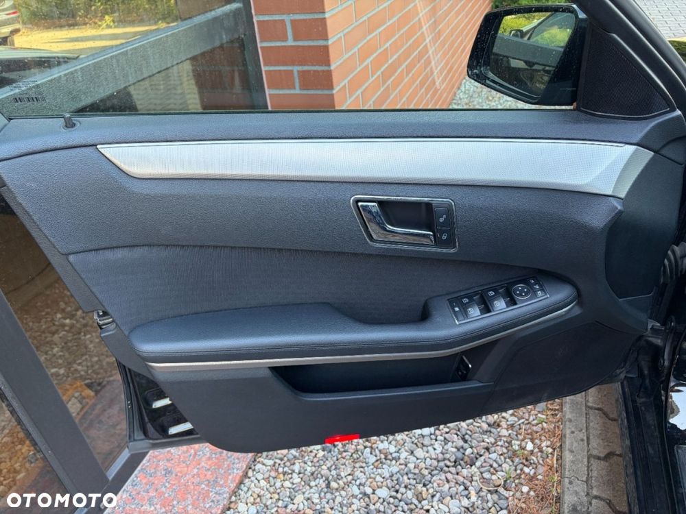 Mercedes-Benz Klasa E 200 CDI DPF BlueEFFICIENCY 7G-TRONIC - 23