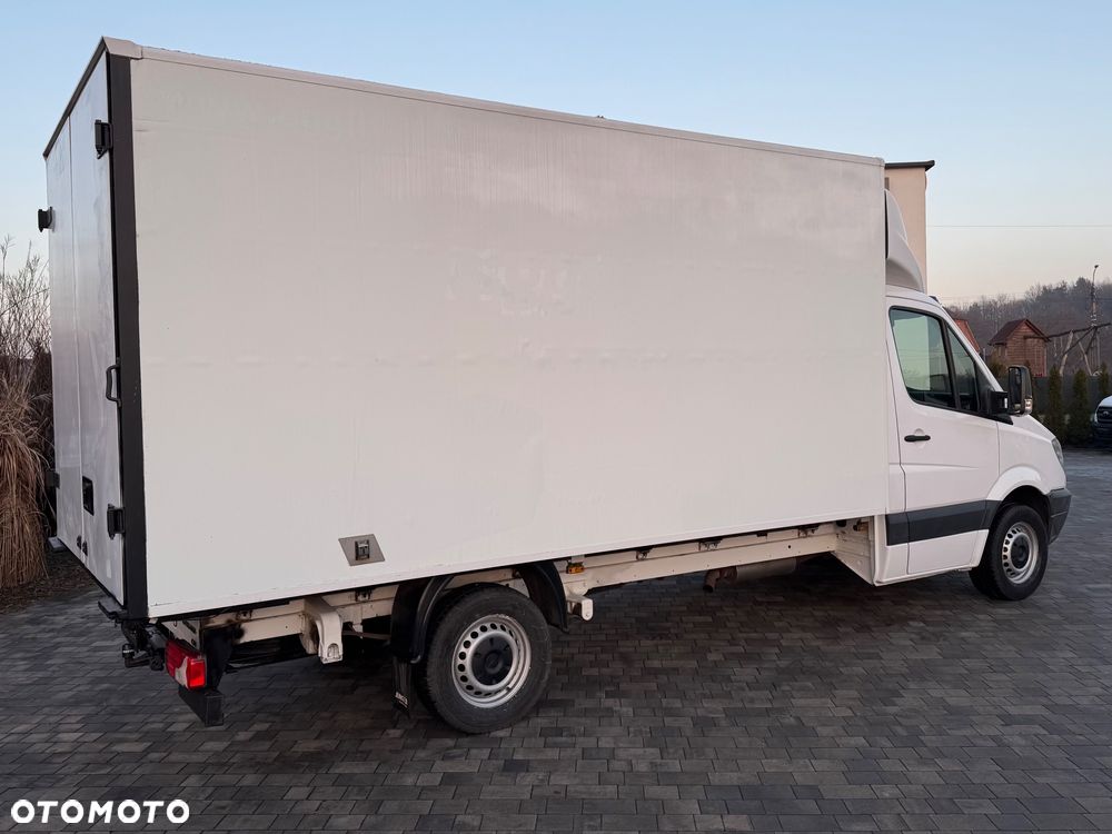 Mercedes-Benz Sprinter - 5