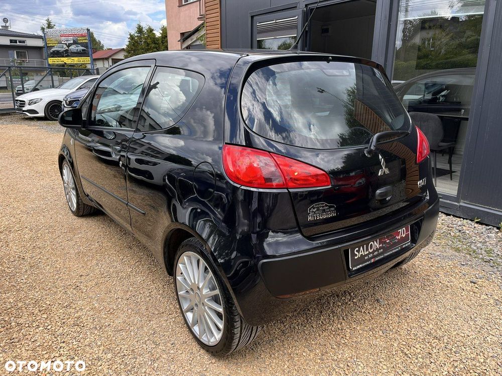 Mitsubishi Colt - 10