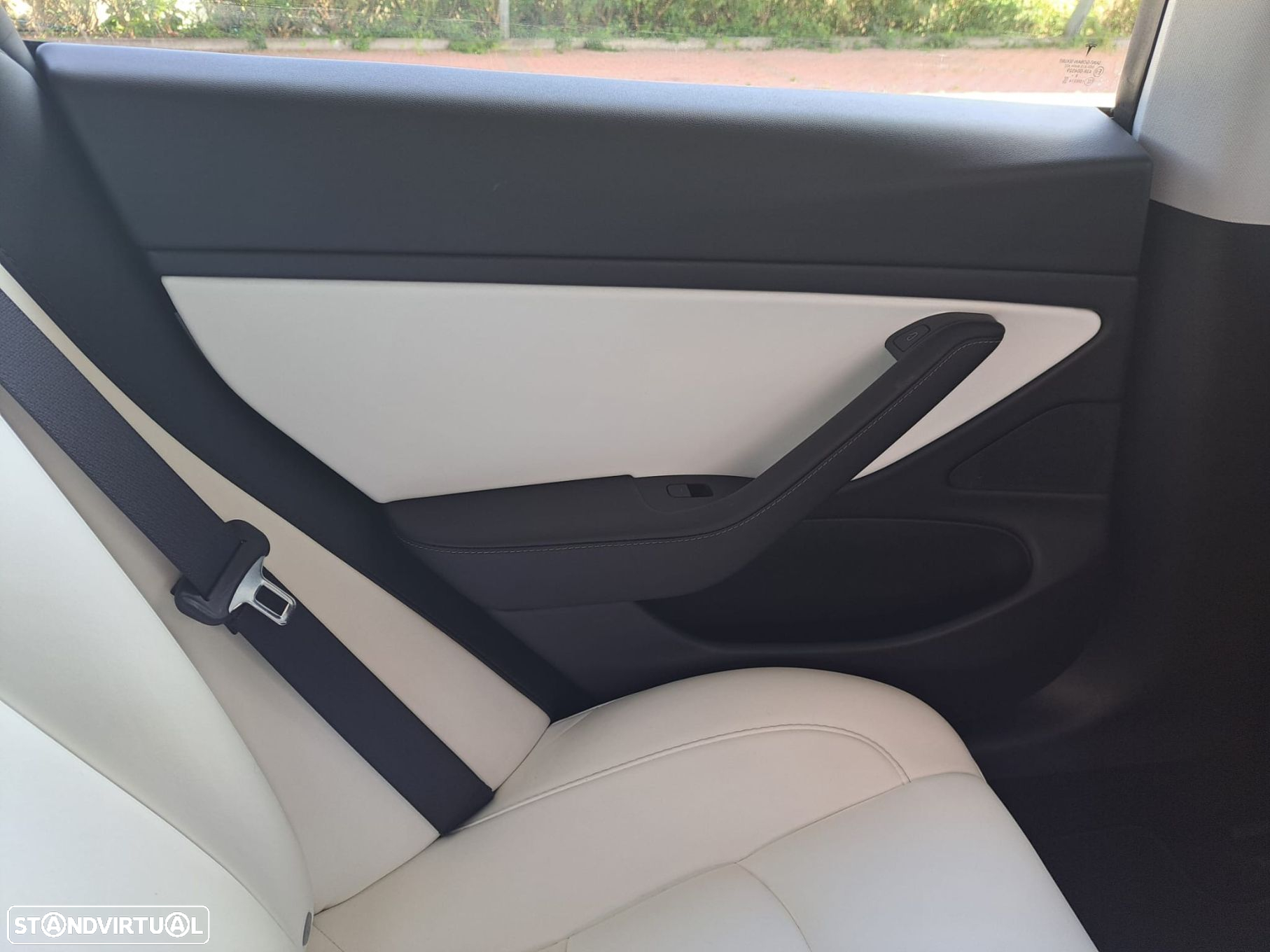 Tesla Model 3 Long-Range Dual Motor AWD - 13