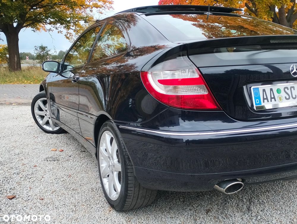 Mercedes-Benz Klasa C 180 Kompressor Sportcoupe Automatik Sport Edition - 23