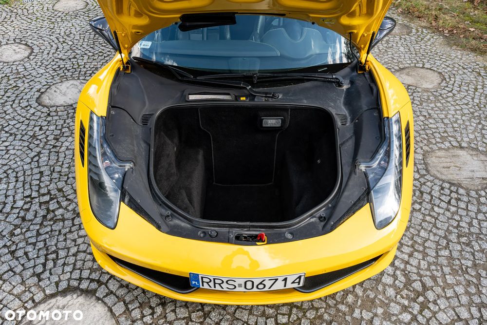 Ferrari 458 Italia Standard - 20