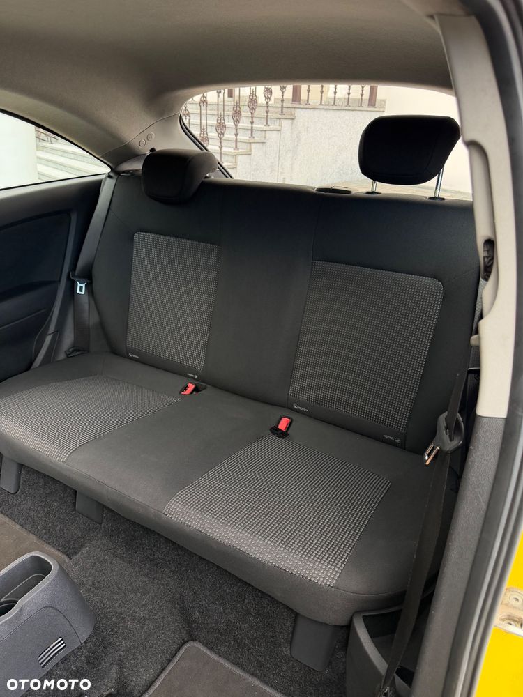 Opel Corsa 1.0 12V Essentia - 21