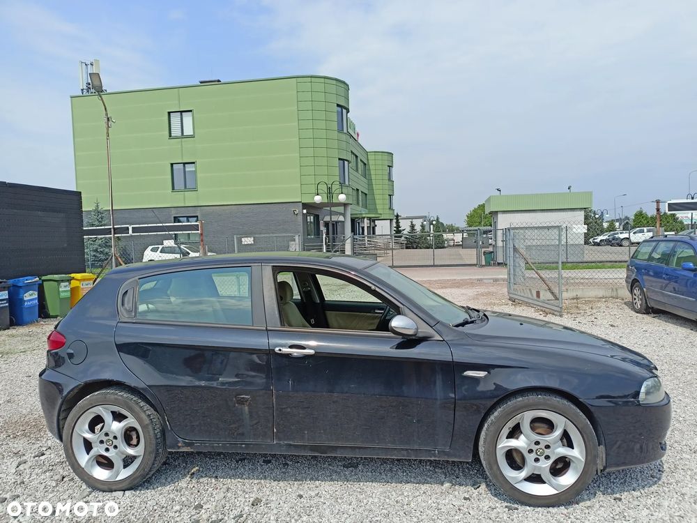 Alfa Romeo 147 - 5