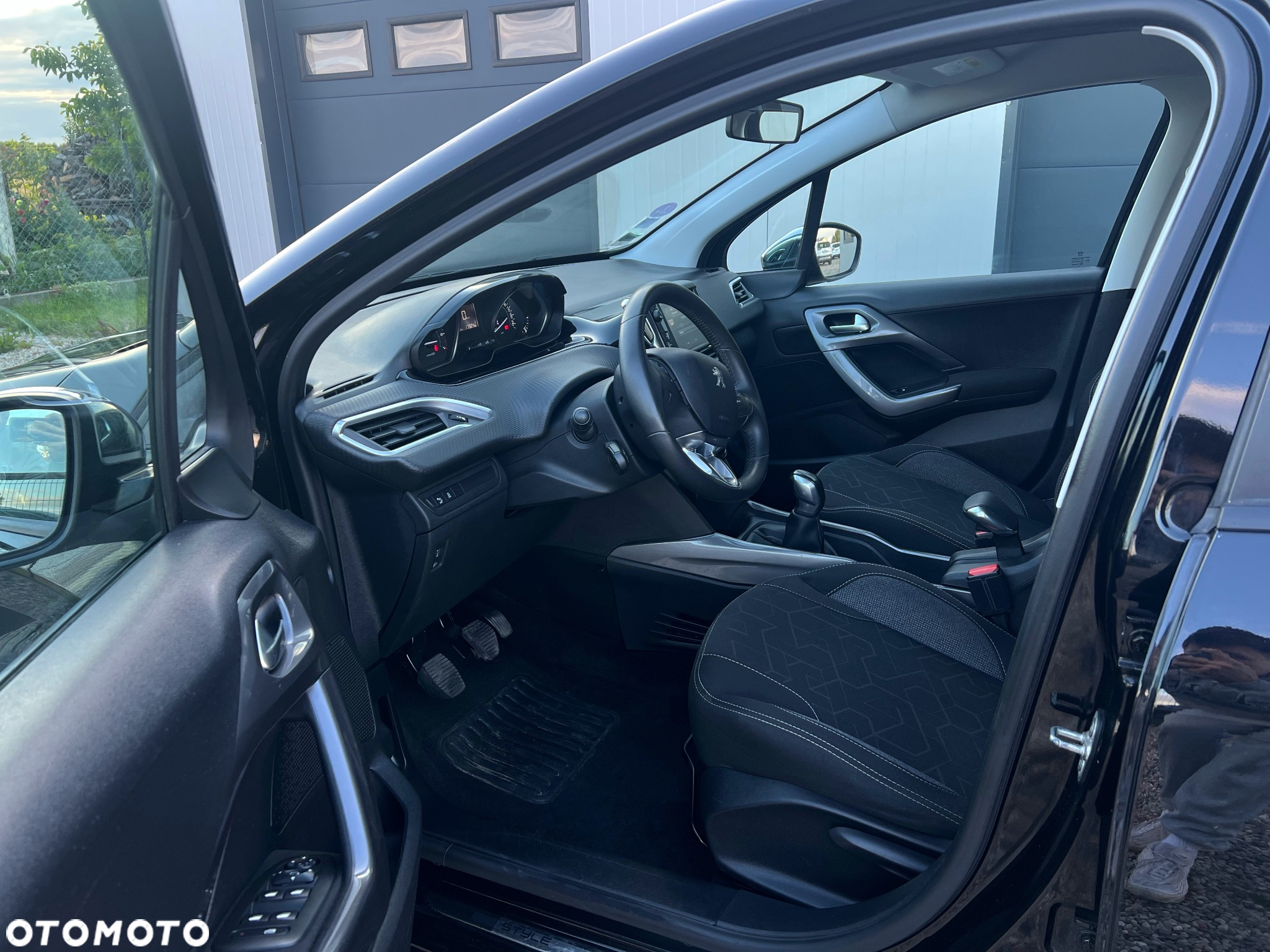 Peugeot 2008 PureTech 110 Style - 16