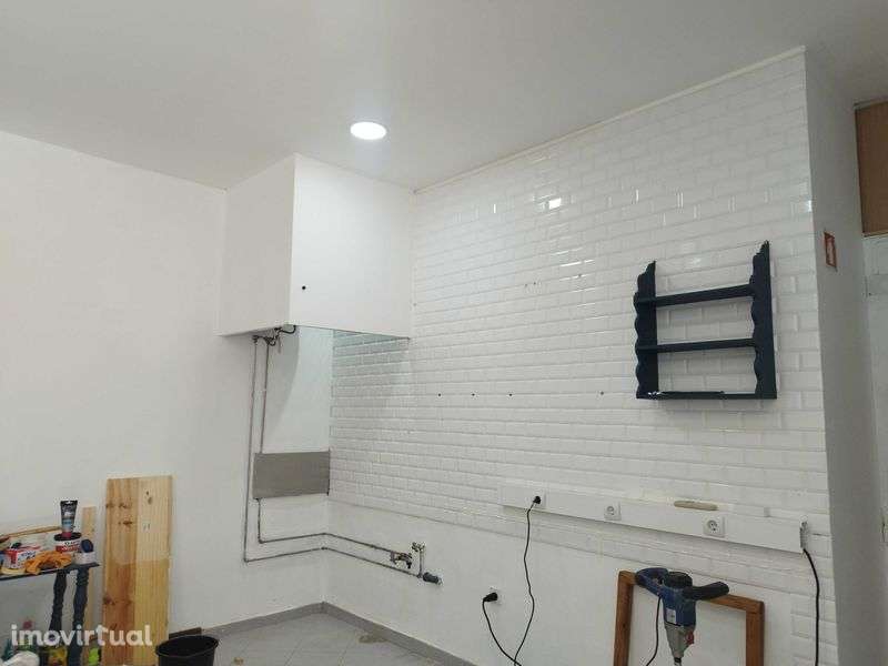 Arrendamento de Loja na Cruz de Pau BOA LOCALIZAÇÃO - Grande imagem: 5/6