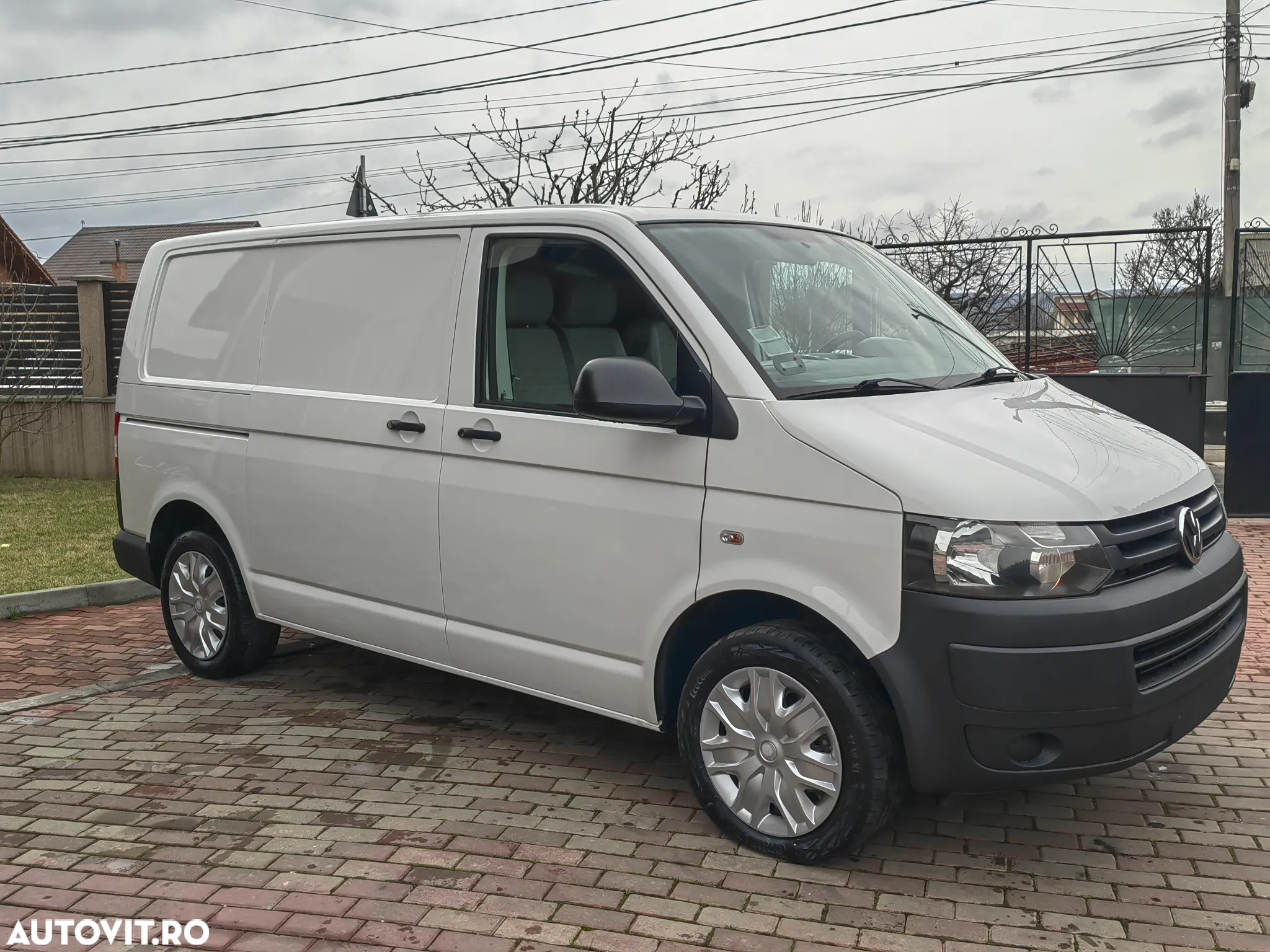Volkswagen Transporter - 9