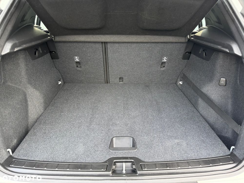 Volvo XC 40 T3 Momentum - 26