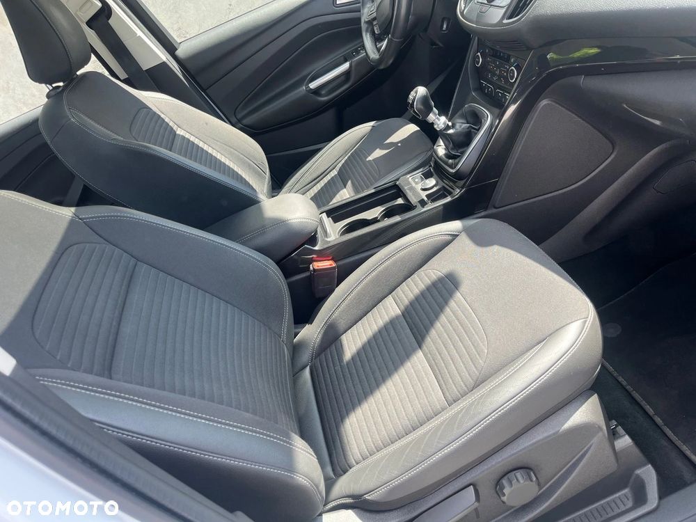 Ford Kuga 2.0 TDCi 4x2 Titanium - 22