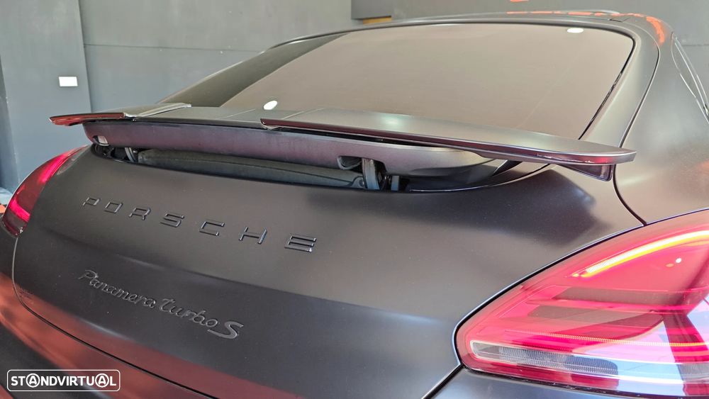 Porsche Panamera Turbo S PDK - 33