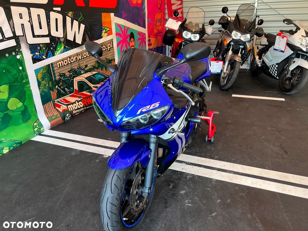 Yamaha R6 - 22
