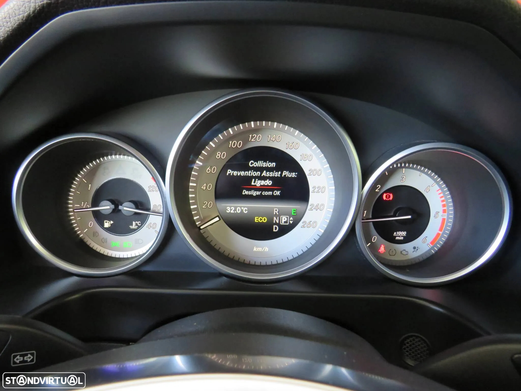 Mercedes-Benz E 250 BlueTEC Avantgarde Auto. - 20