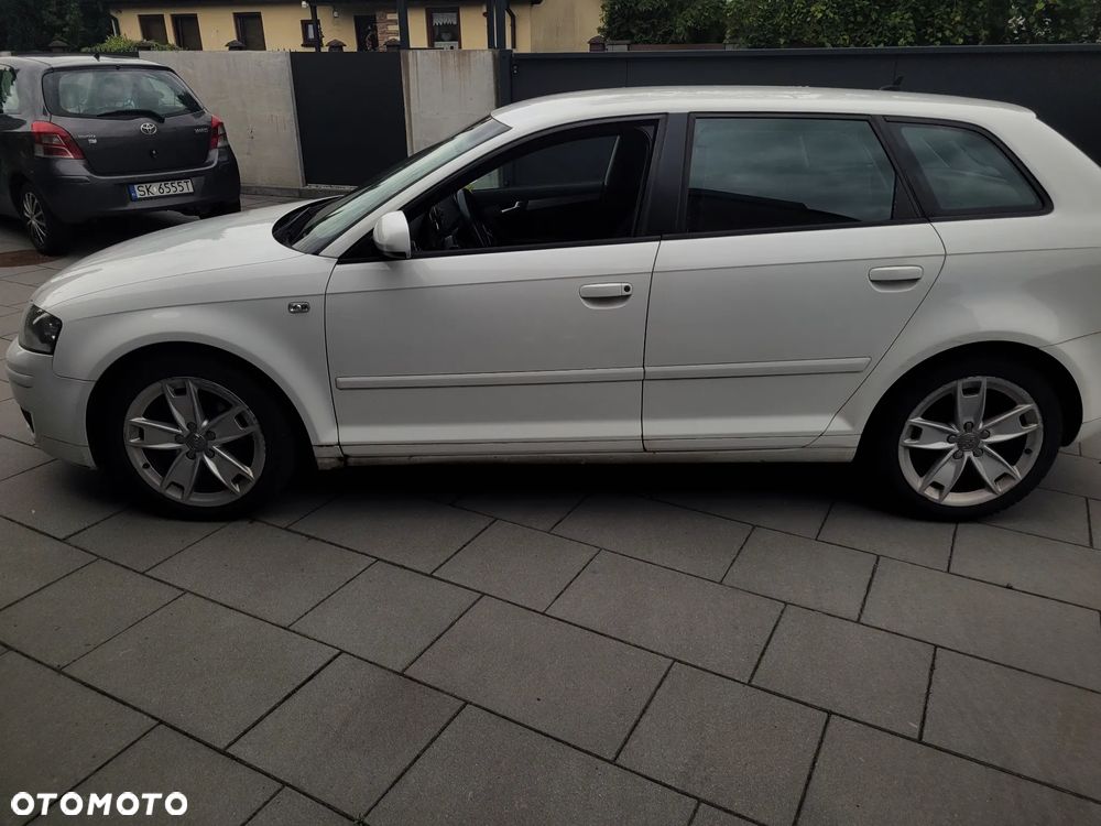 Audi A3 Sportback - 2