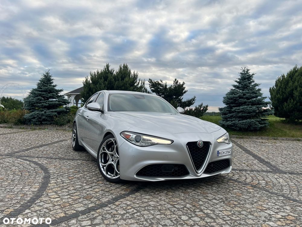 Alfa Romeo Giulia 2.0 Turbo 16V AT8 Veloce Ti - 1