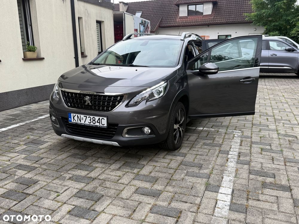Peugeot 2008 1.2 Pure Tech GPF Allure S&S - 4