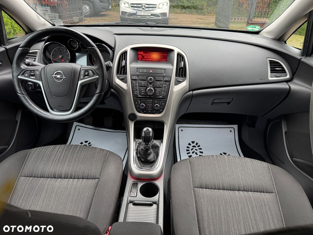 Opel Astra 1.4 Turbo Design Edition - 10