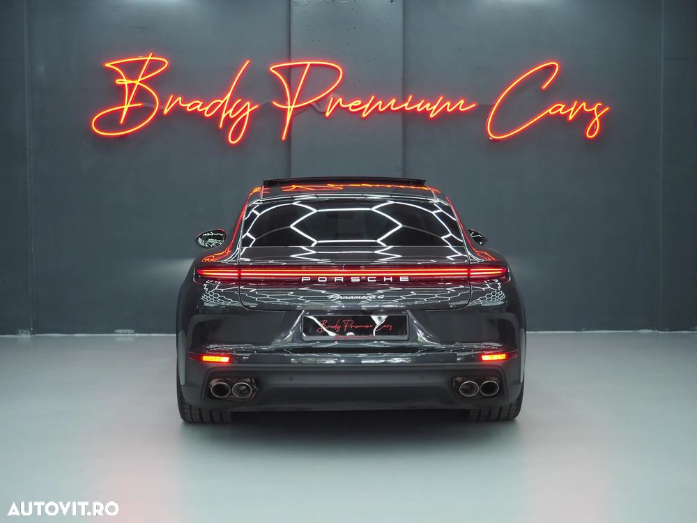 Porsche Panamera 4 - 8