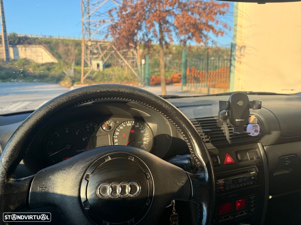 Audi A3 1.6 - 8
