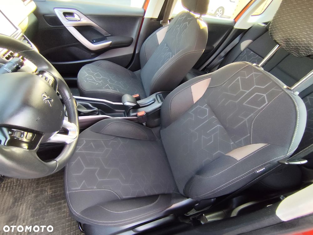 Peugeot 2008 1.2 Pure Tech Active - 13