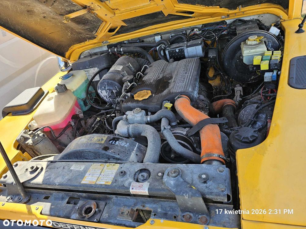 Land Rover Defender - 4