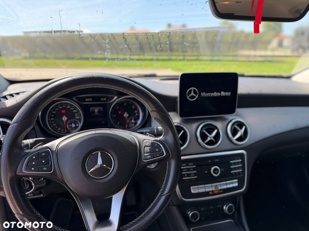 Mercedes-Benz CLA 220 d 7G-DCT - 7