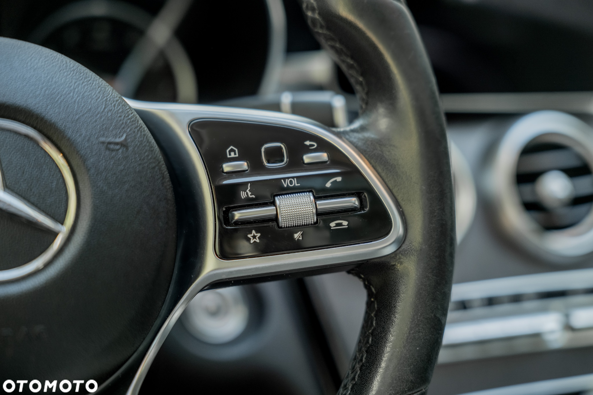 Mercedes-Benz Klasa C 300 4MATIC 9G-TRONIC - 20