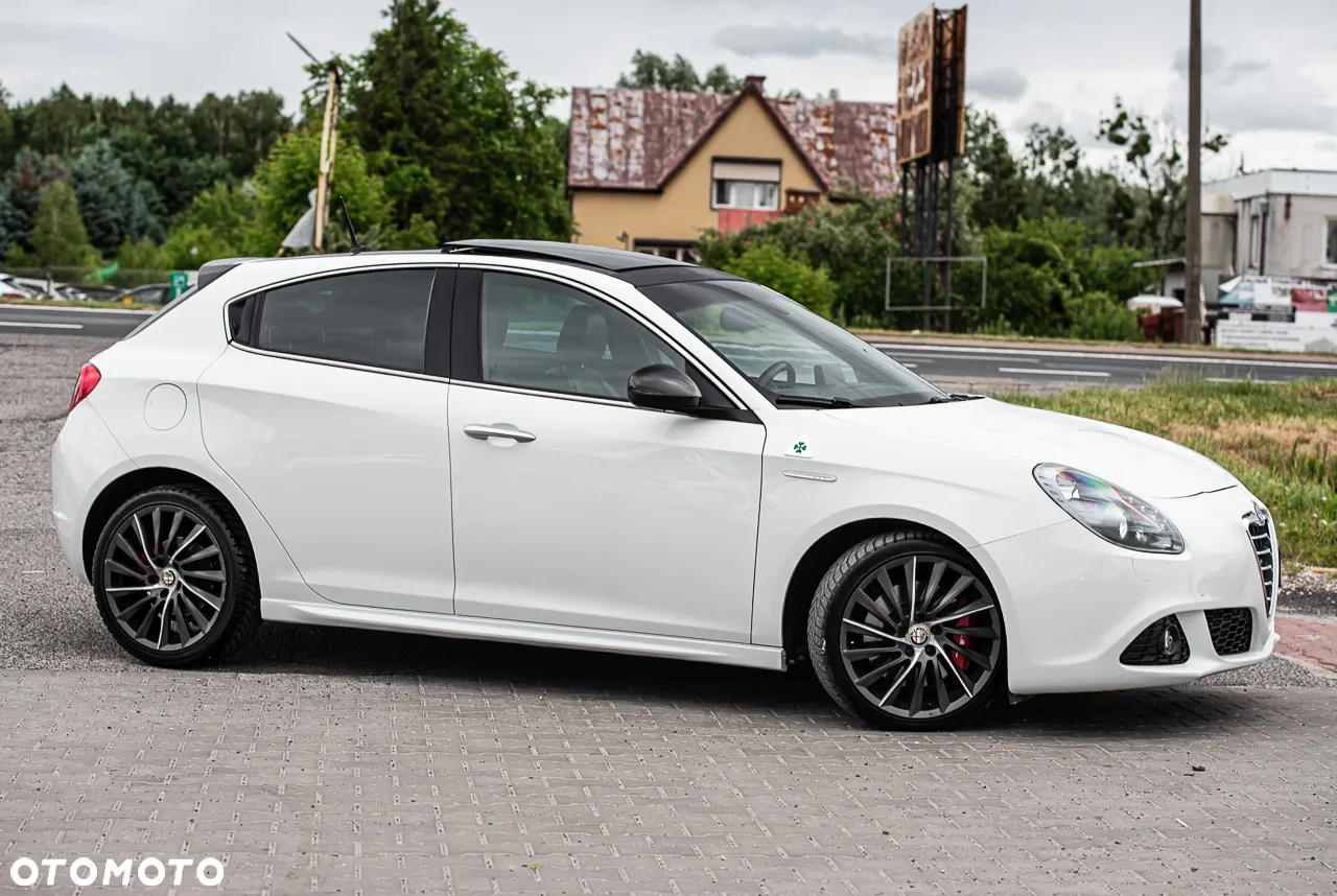 Alfa Romeo Giulietta 1750 TBi Quadrifoglio Verde - 3