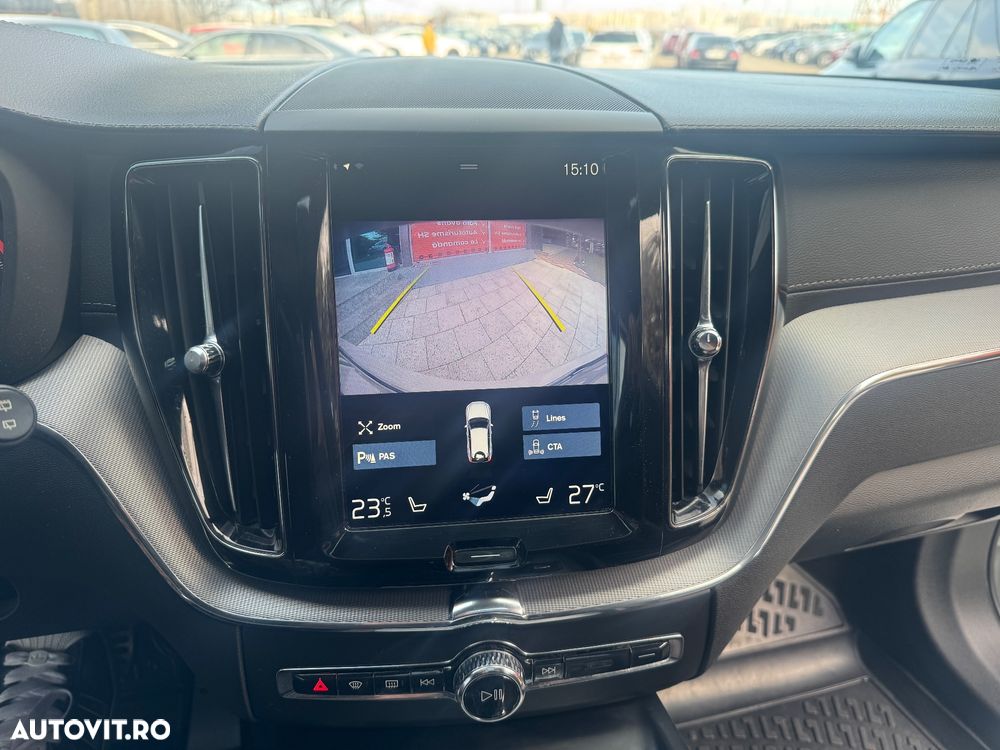 Volvo XC 60 D5 AWD Geartronic RDesign - 11