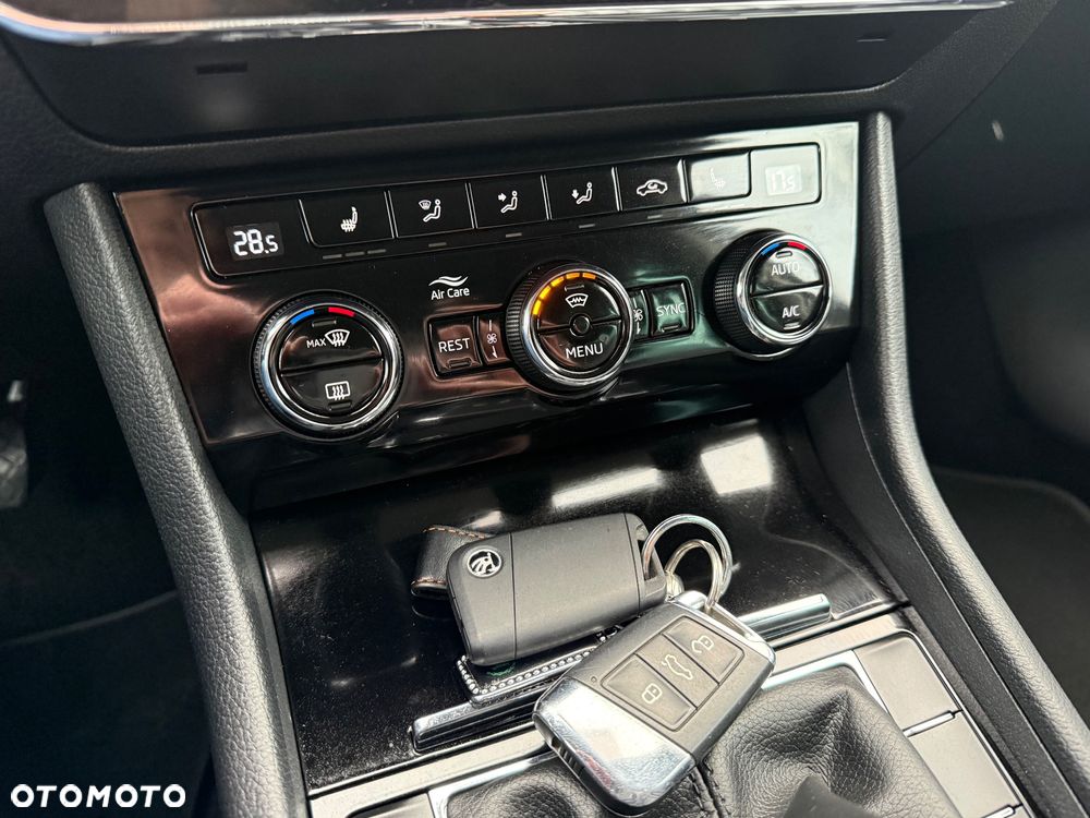 Skoda Superb 2.0 TDI Ambition - 19