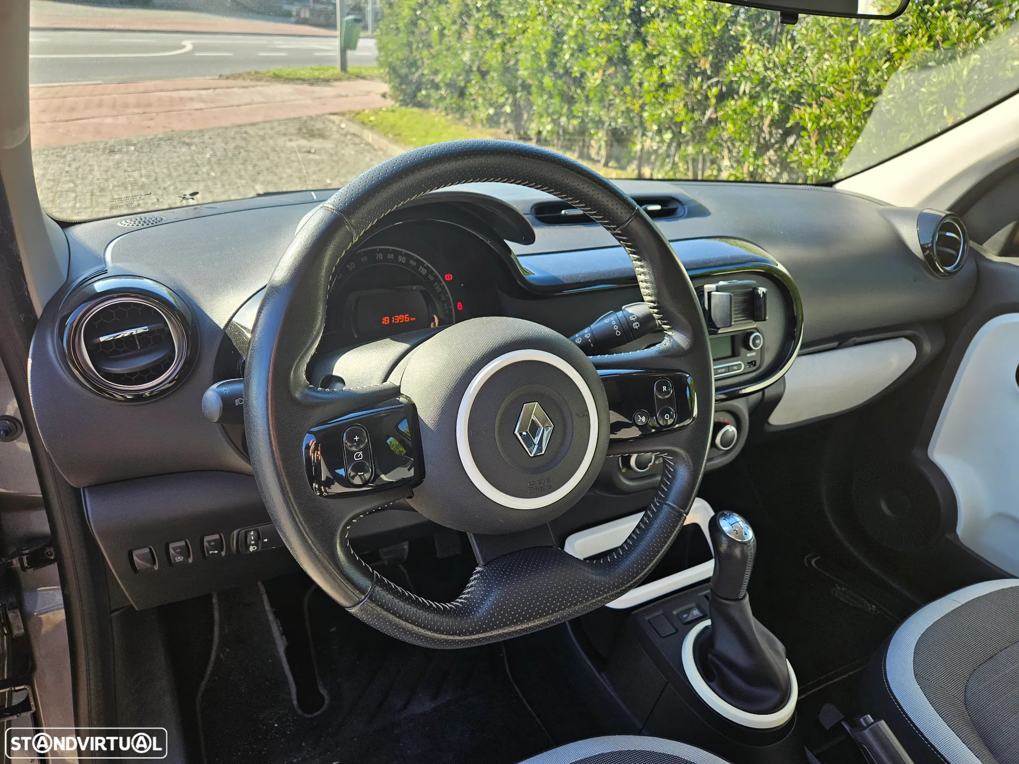 Renault Twingo 1.0 SCe Luxe - 13