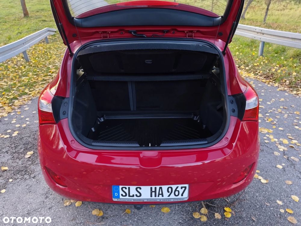 Hyundai i30 1.4 Intro Edition - 14