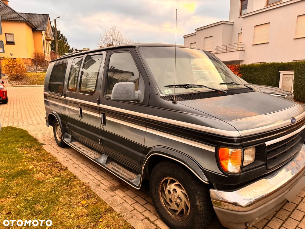 Ford Econoline - 6